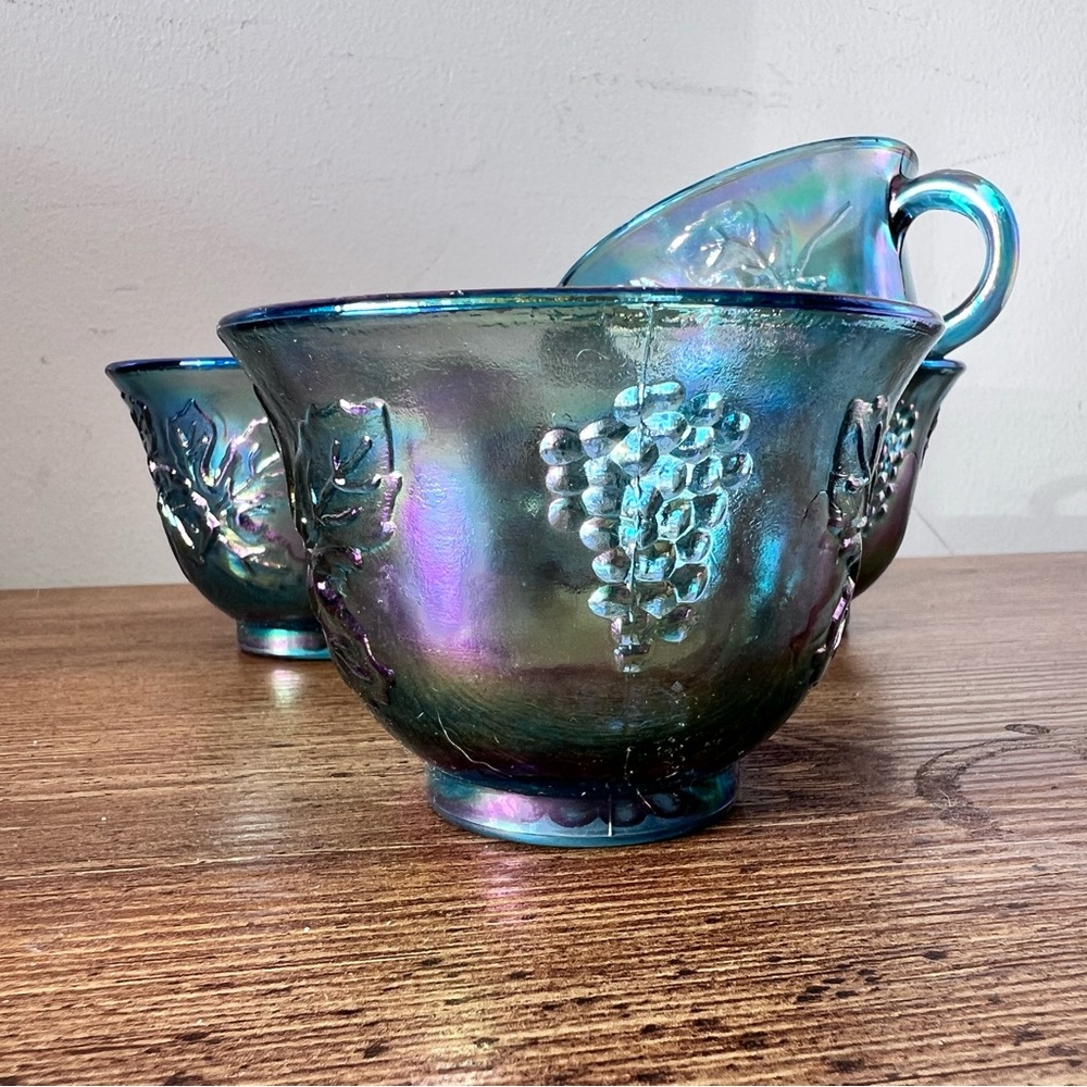 4-Indiana Harvest Grape Style Carnival Glass Set of 4 cups - Picture 3 of 6
